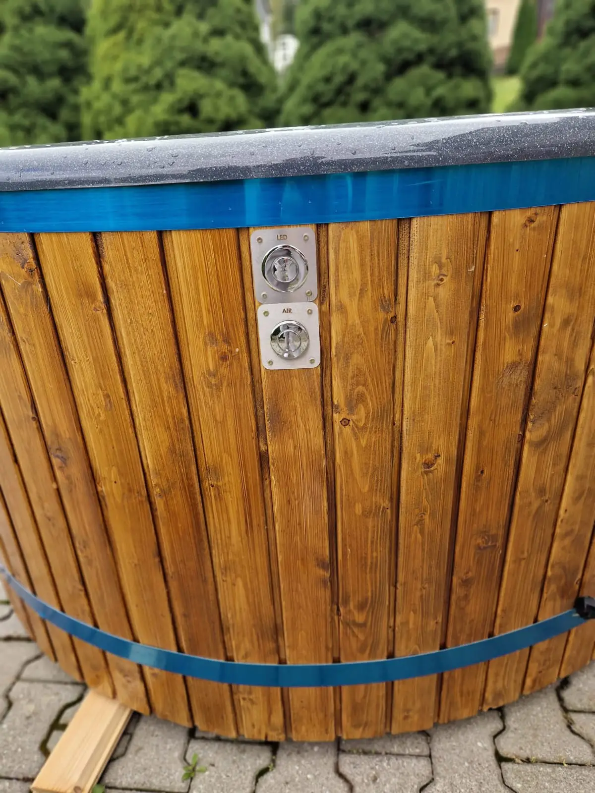 Jacuzzi z hydromasażem