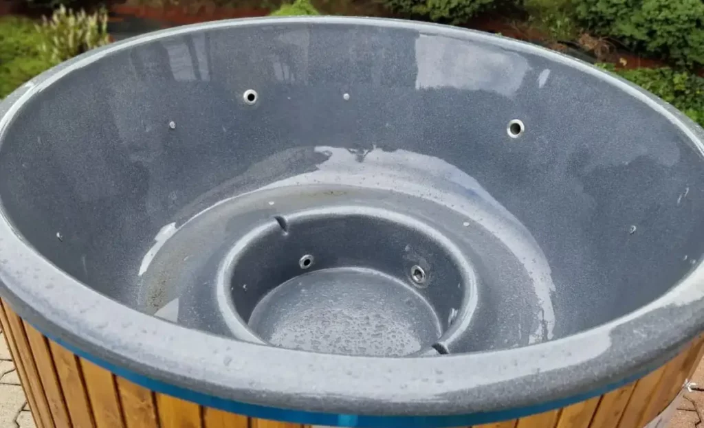 Misa jacuzzi w kolorze szarym