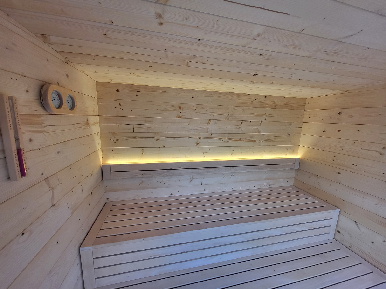 Podświetlenie LED w saunie premium